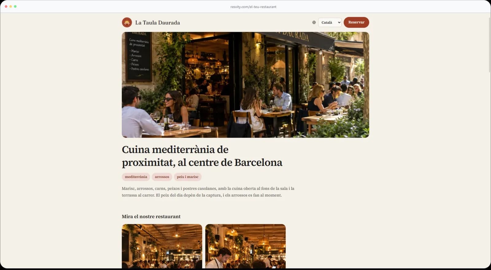 La pàgina d’un restaurant al mòbil i a l’ordinador, amb la carta i el botó de reservar.